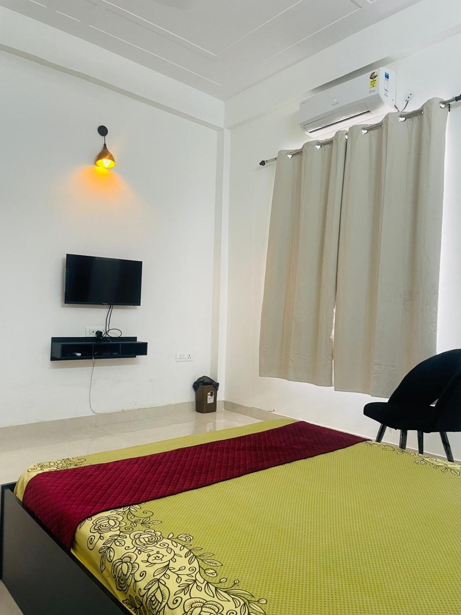 Atulyam Stays Sushant Golf City Лакхнау Экстерьер фото