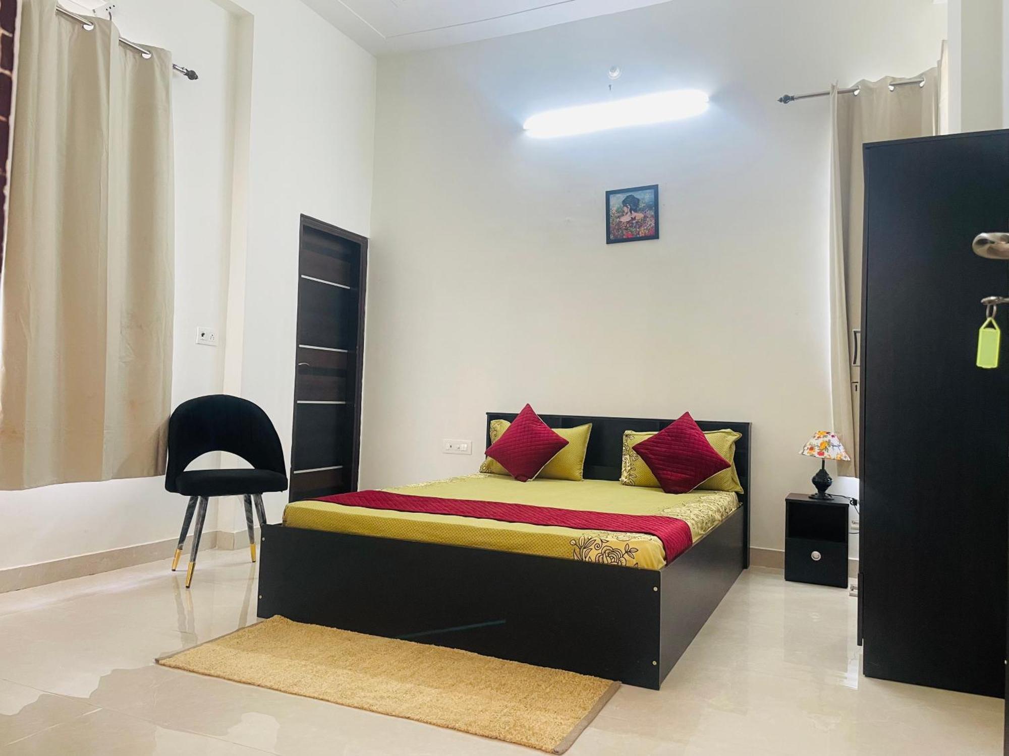 Atulyam Stays Sushant Golf City Лакхнау Экстерьер фото