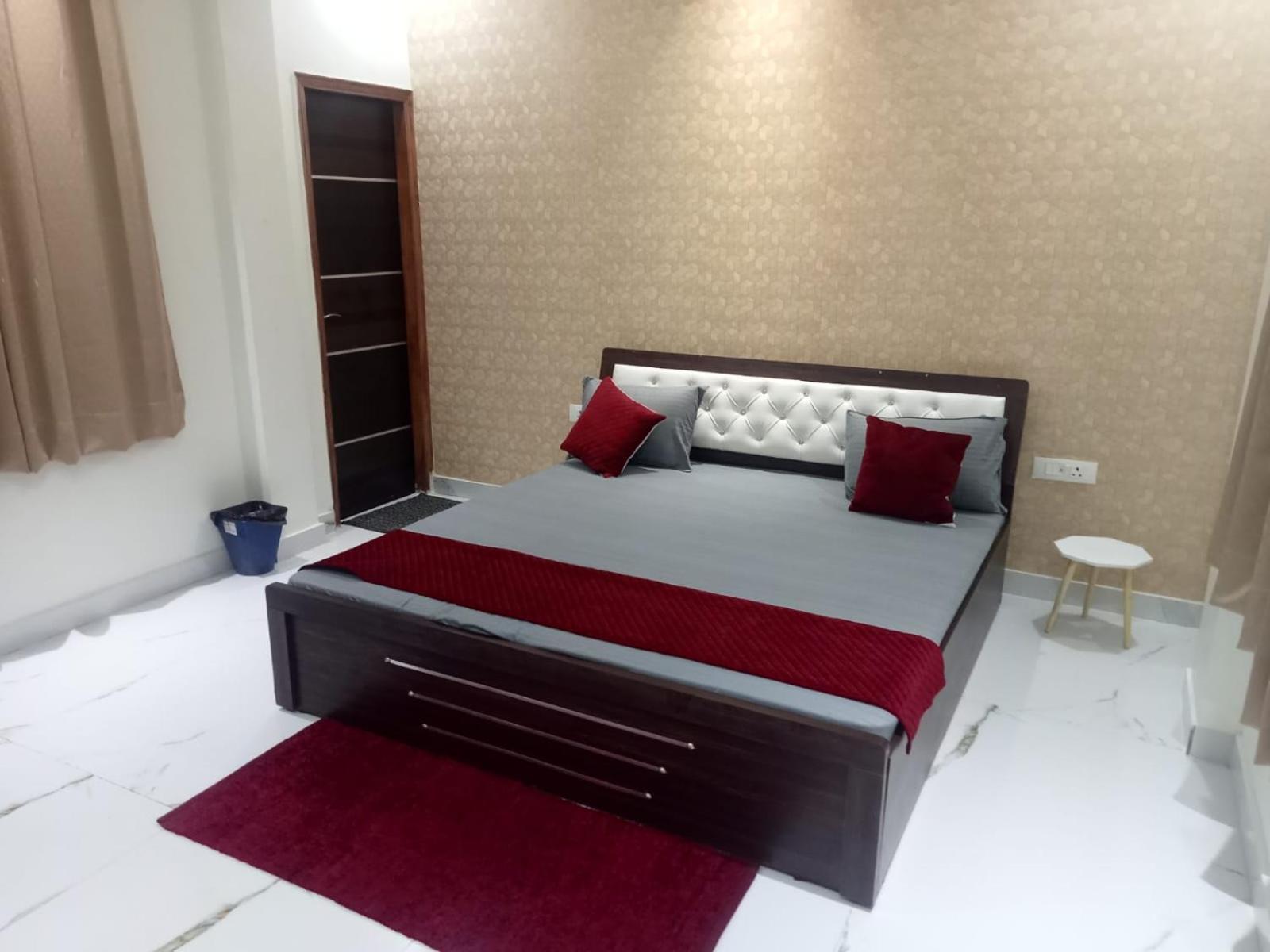 Atulyam Stays Sushant Golf City Лакхнау Экстерьер фото