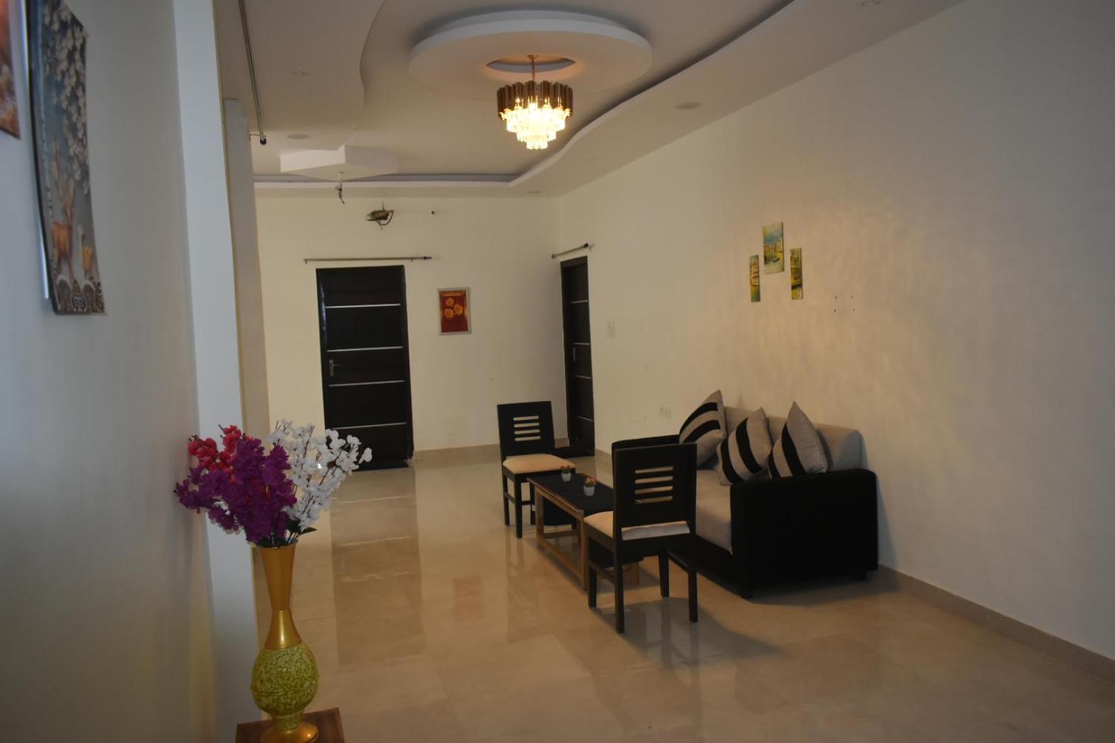 Atulyam Stays Sushant Golf City Лакхнау Экстерьер фото