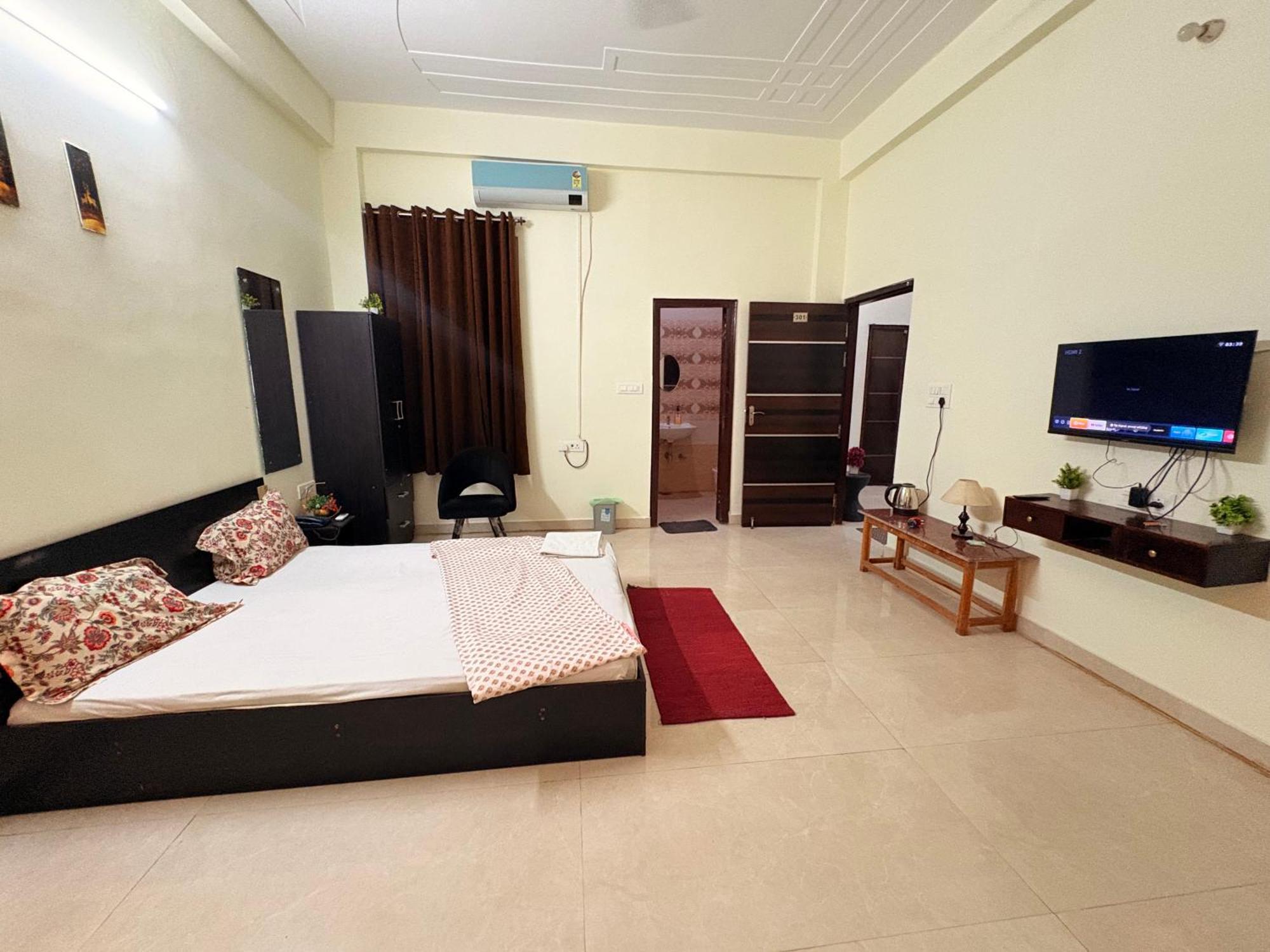 Atulyam Stays Sushant Golf City Лакхнау Экстерьер фото