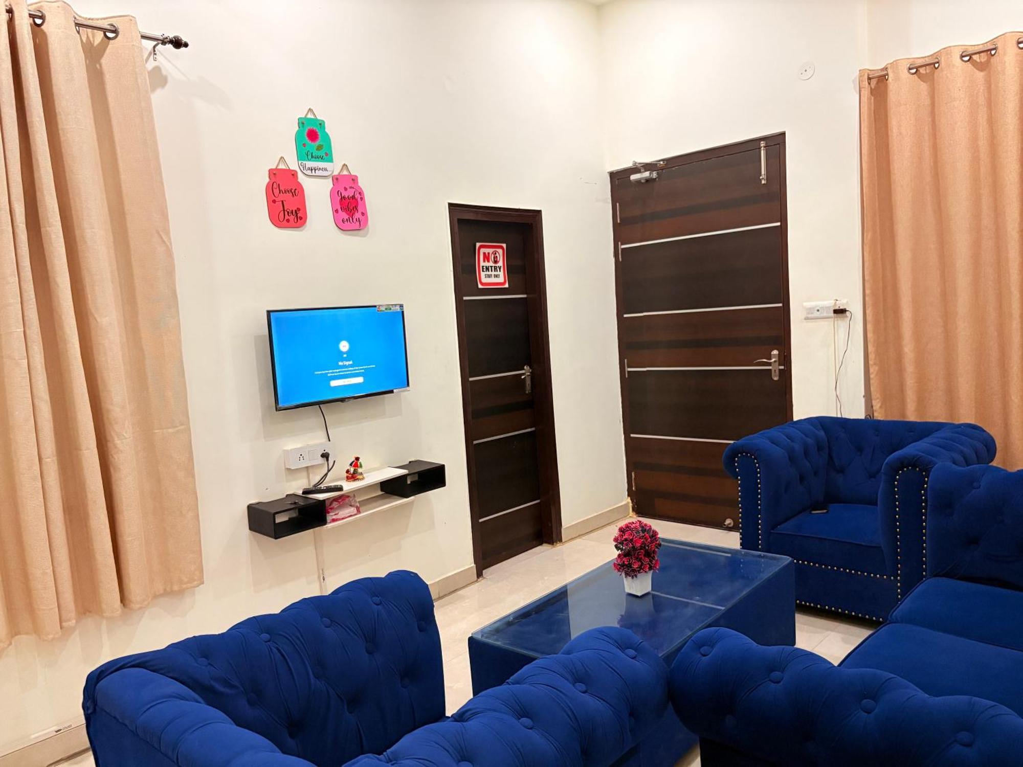 Atulyam Stays Sushant Golf City Лакхнау Экстерьер фото