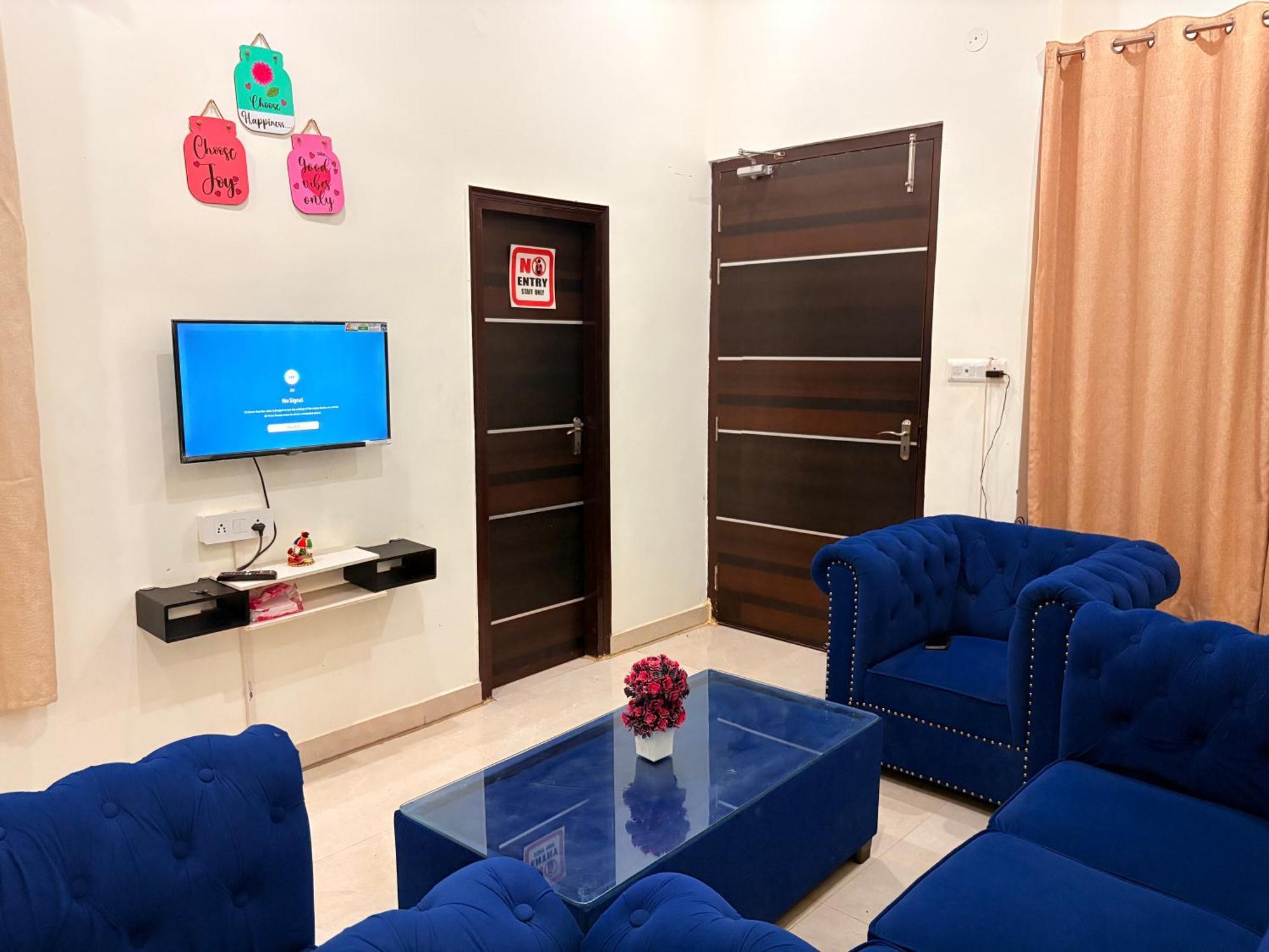 Atulyam Stays Sushant Golf City Лакхнау Экстерьер фото